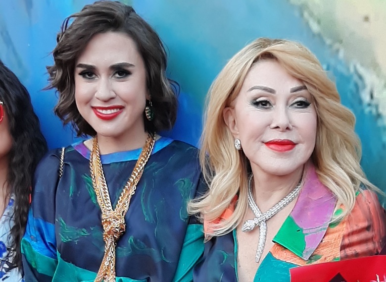 Кадры недели: Михалковы получили от Аниты Цой необычный подарок, дочь Успенской сбежала в Израиль