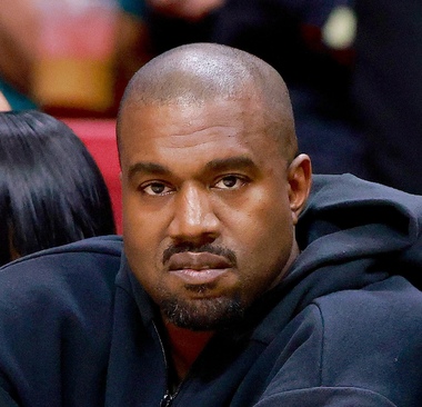 Экс-помощница Канье Уэста обвинила его в изнасиловании