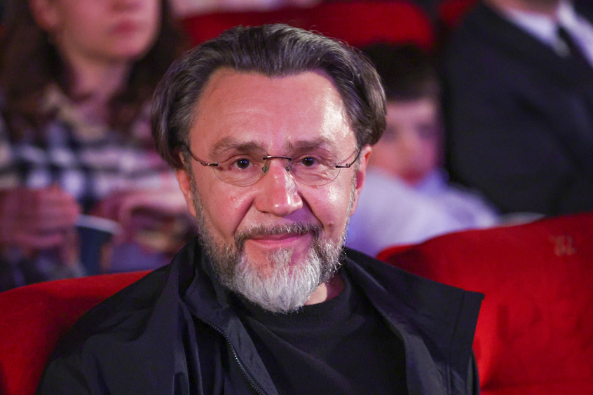 «Харизма не сочетается с семейной рутиной»: психолог прокомментировал разводы Шнурова