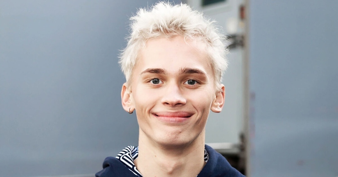 Даня Милохин не вернется в Россию после того, как подожгли дом его приемного отца