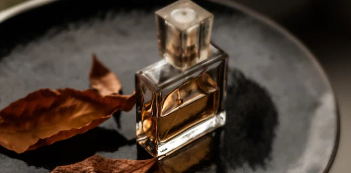 Печенье, дым и умами: новые тренды ароматов осени − 2024