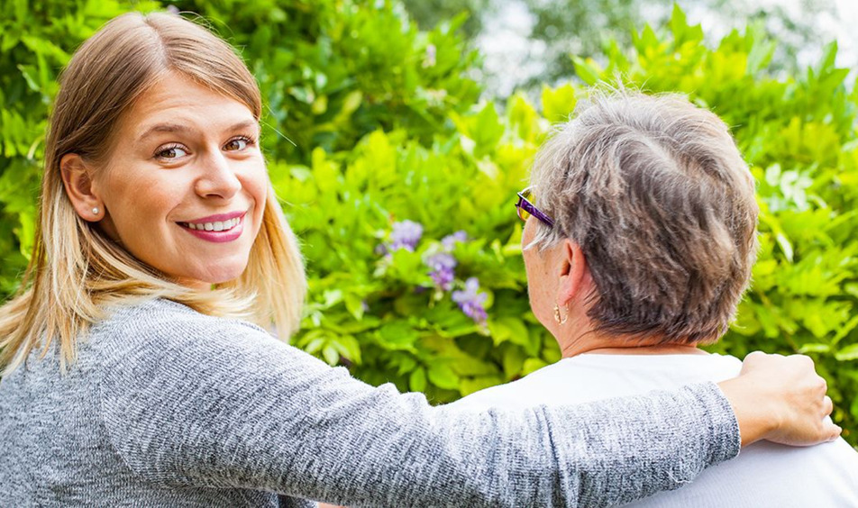 Повторяет одно и то же? Это может быть ранним признаком деменции