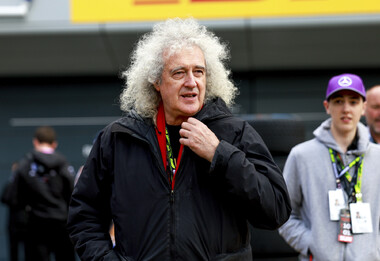 Музыкант группы The Queen перенес инсульт