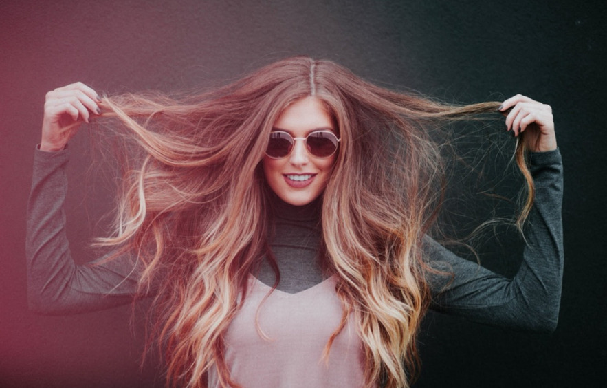 Как восстановить пересушенные за лето волосы: советы парикмахера