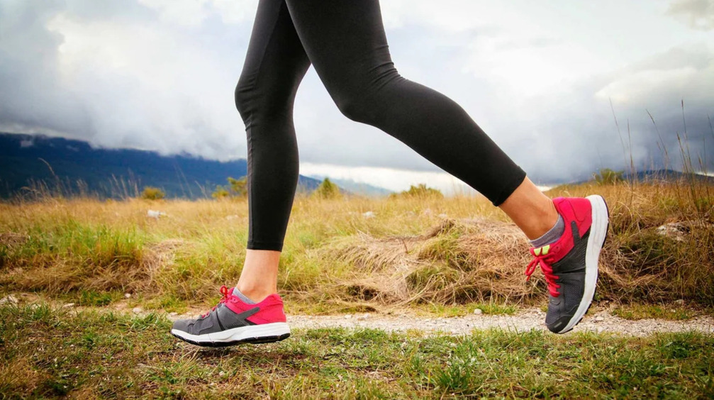 Зачем ходить 10 тысяч шагов ежедневно: тренер раскрыла правду