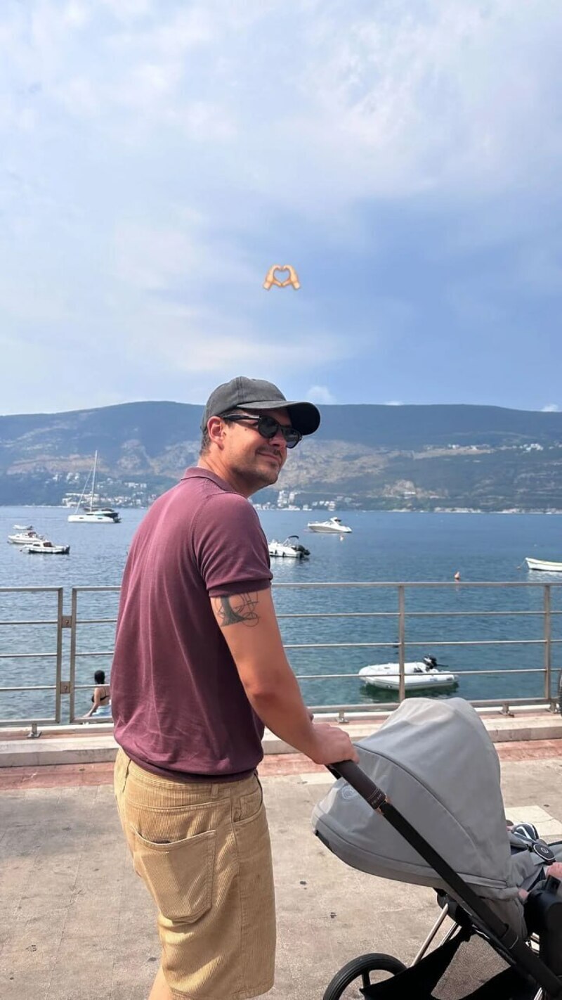 МИЛОШ БИКОВИЧ С СЫНОМ