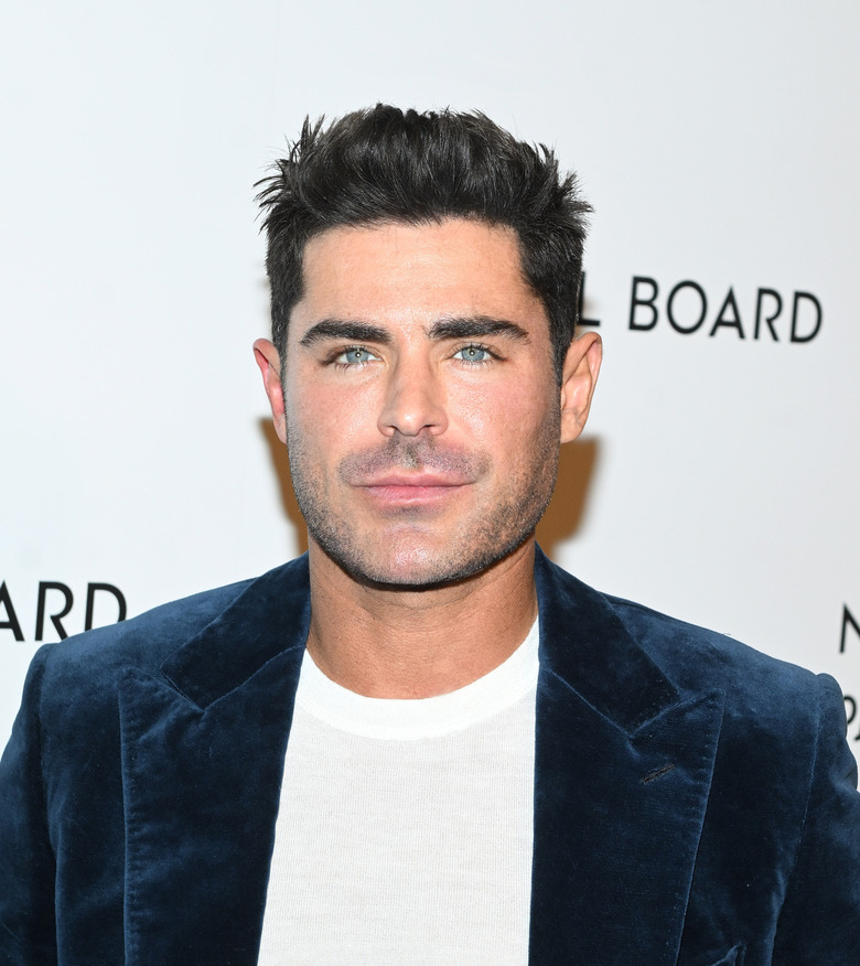 «Был найден в бассейне»: Зак Эфрон экстренно госпитализирован в Испании