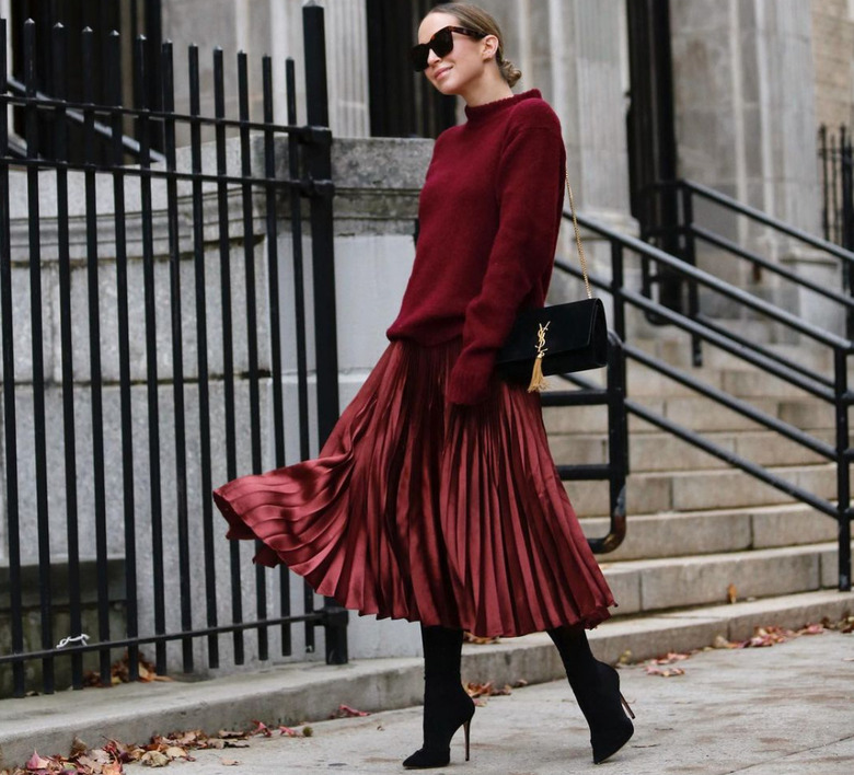 Какие летние платья можно с успехом носить осенью и с чем их сочетать