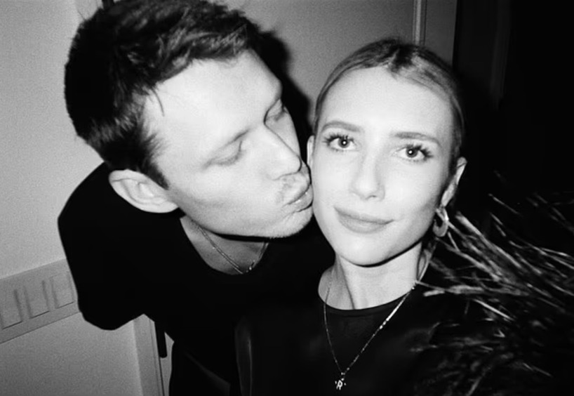 Эмма Робертс объявила о своей помолвке с бойфрендом Коди Джоном