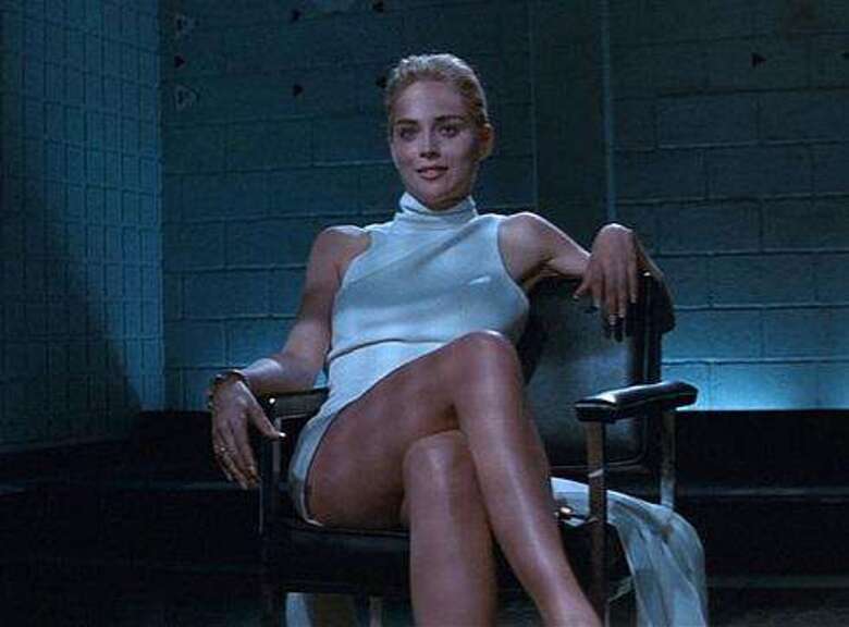 Шэрон Стоун воссоздала культовую сцену из «Основного инстинкта» в 66 лет