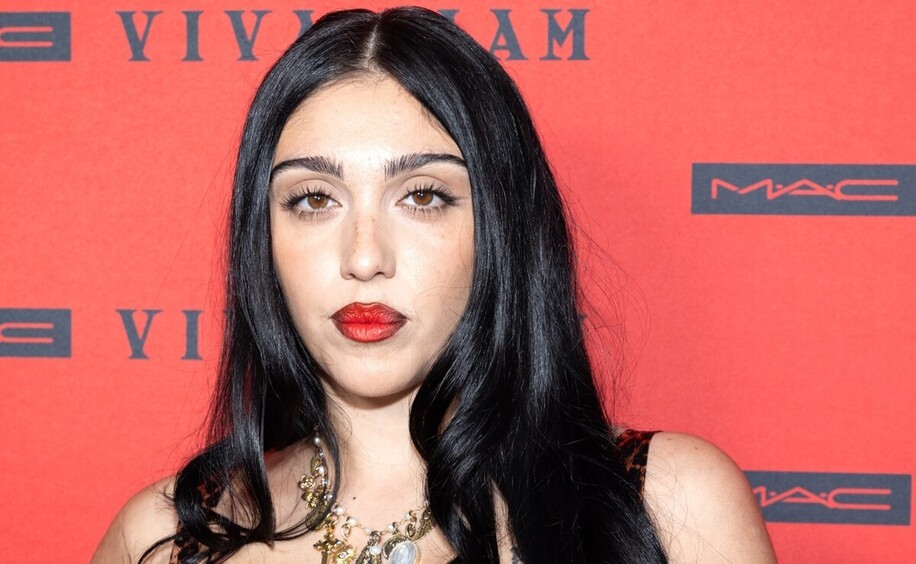 Лурдес Леон