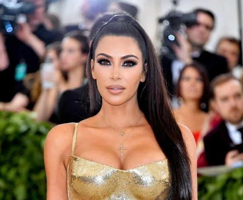 Дом мечты: Ким Кардашьян завершила ремонт особняка в Малибу