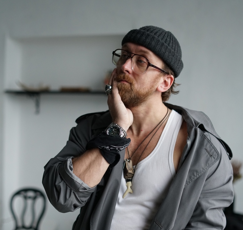 «Ярко и классно, но временно»: Данила Якушев рассказал о романах с коллегами