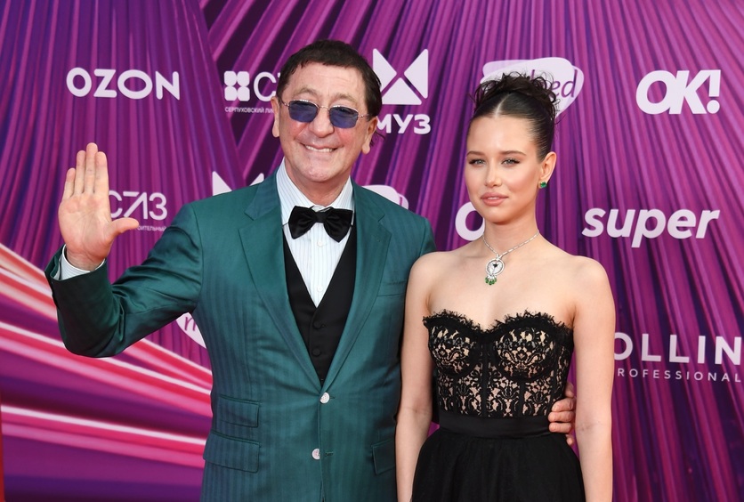 Бабушка 18-летней невесты Лепса о свадьбе внучки: «Сначала венчание»