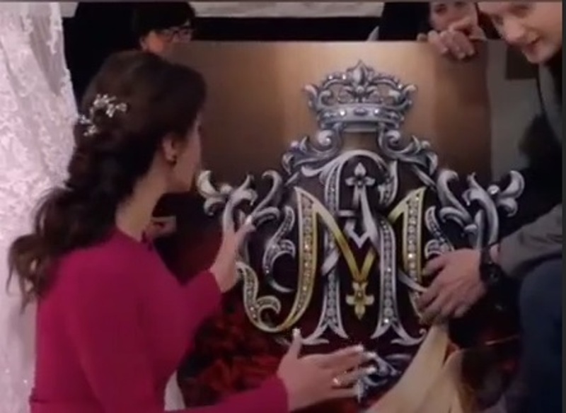 так выглядит семейный герб