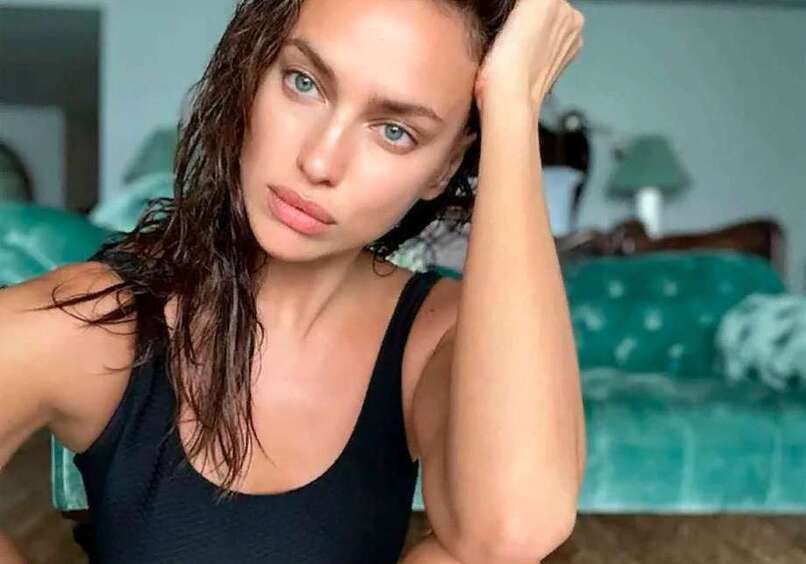 Ирину Шейк в микрошортах и сапогах заметили в Нью-Йорке