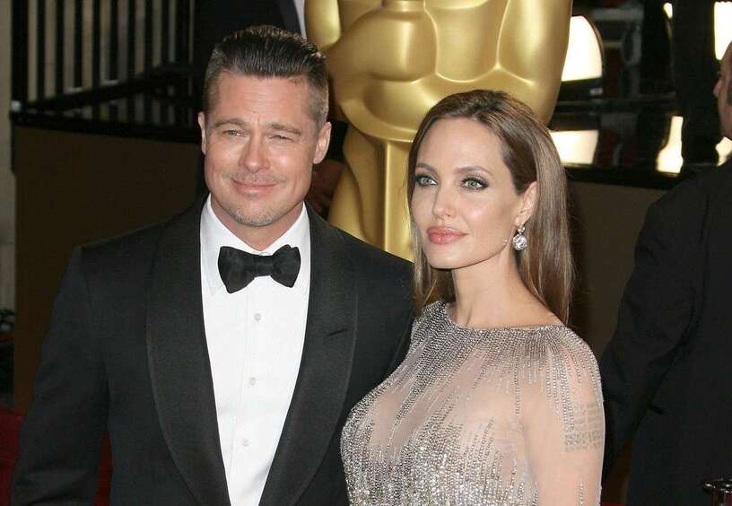 Брэд Питт планирует наладить общение с детьми после того, как они отказались от его фамилии