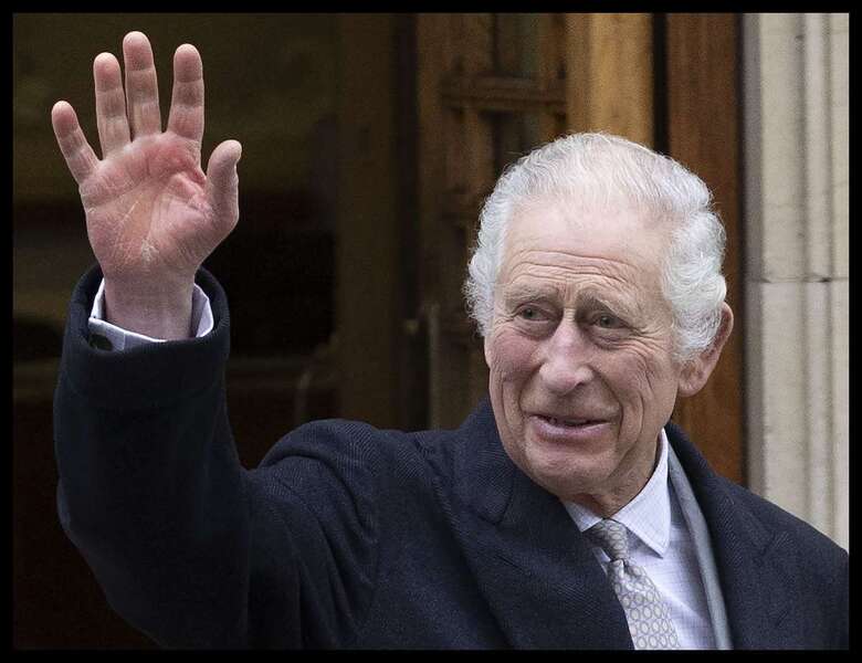 Король Карл III и королева Камилла появились на скачках, чтобы поддержать лошадь Елизаветы II