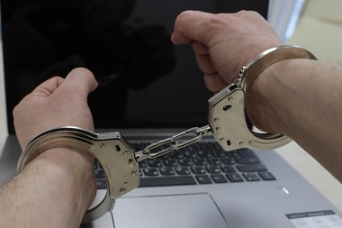 Альфонс с сайта знакомств Любовников арестован за мошенничество