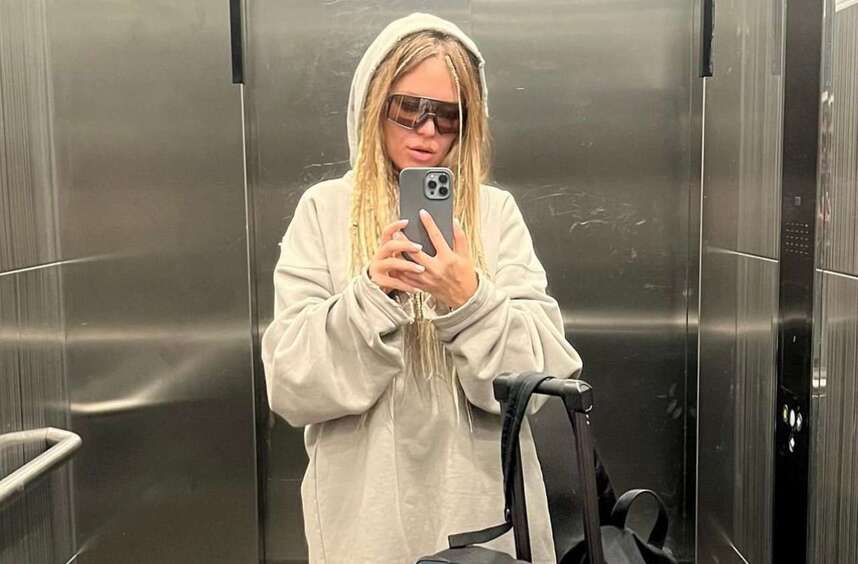 Рита Дакота пожаловалась на проблемы с кожей: «Это просто ахтунг как меня обсыпало»