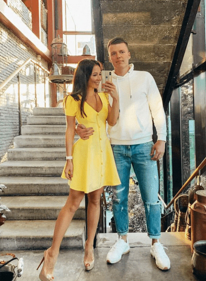 Валерия и Артем Чекалины