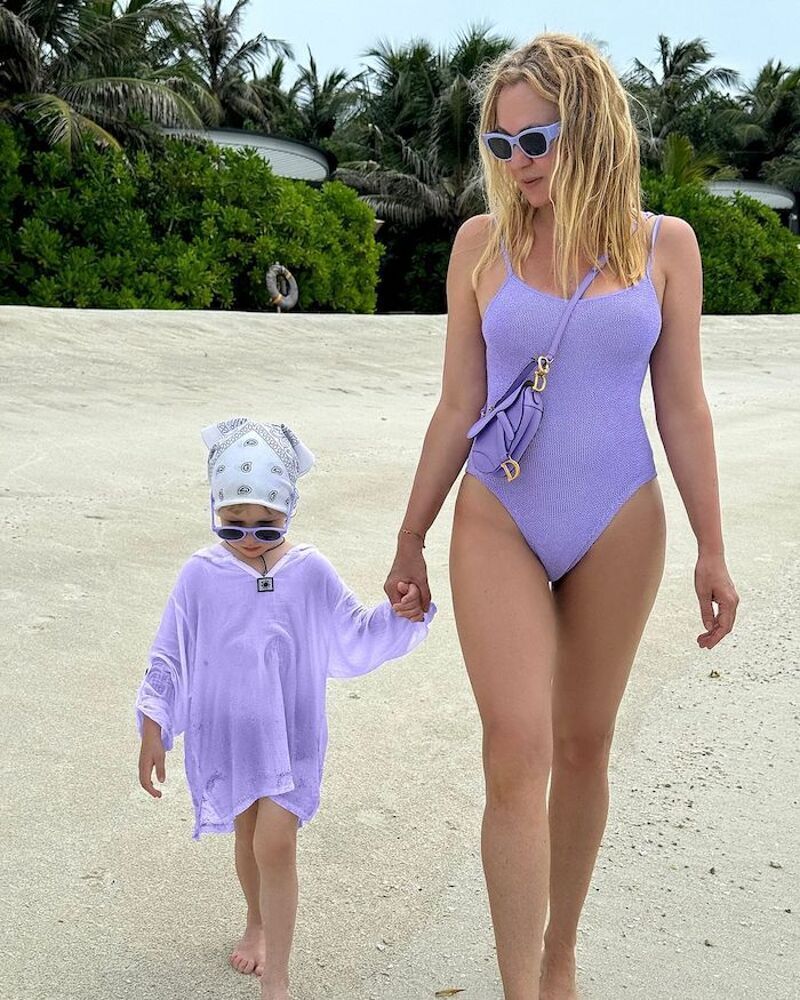 Яна Рудковская с сыном Арсением