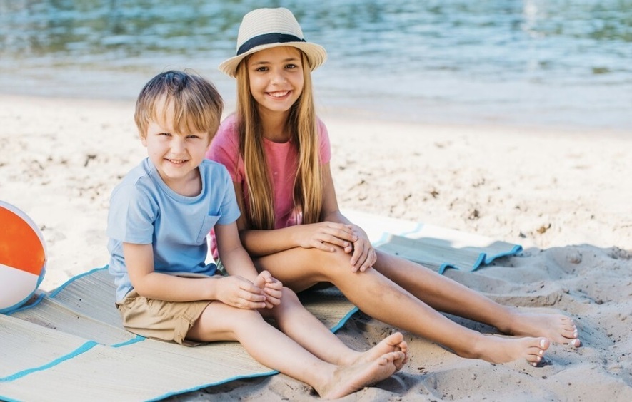 Топ пляжных мест в России для всей семьи — дети будут в восторге