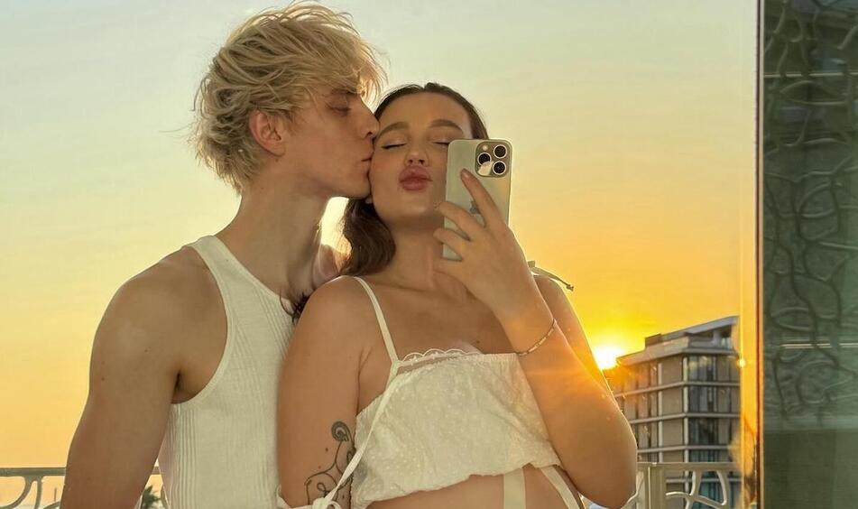 Влад Бумага и Юлия Годунова