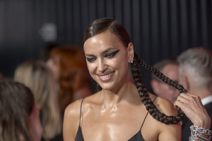 Ирина Шейк закупилась в Нью-Йорке русскими сладостями