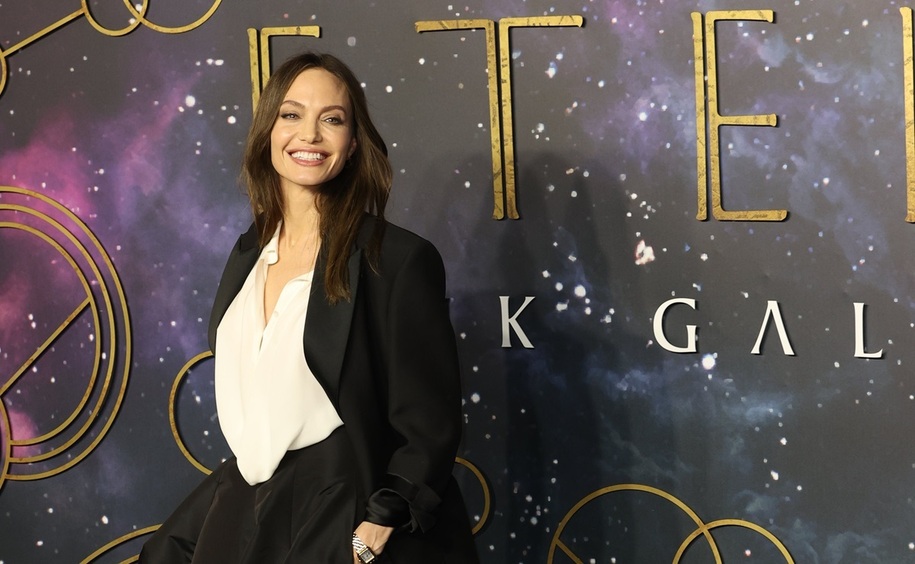 Анджелина Джоли