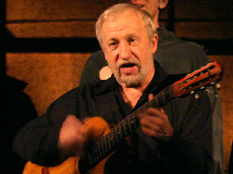 Актер Анатолий Васильев попал в больницу