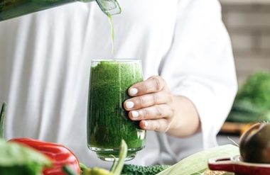 Вместо воды: полезные напитки, которые стоит пить перед завтраком