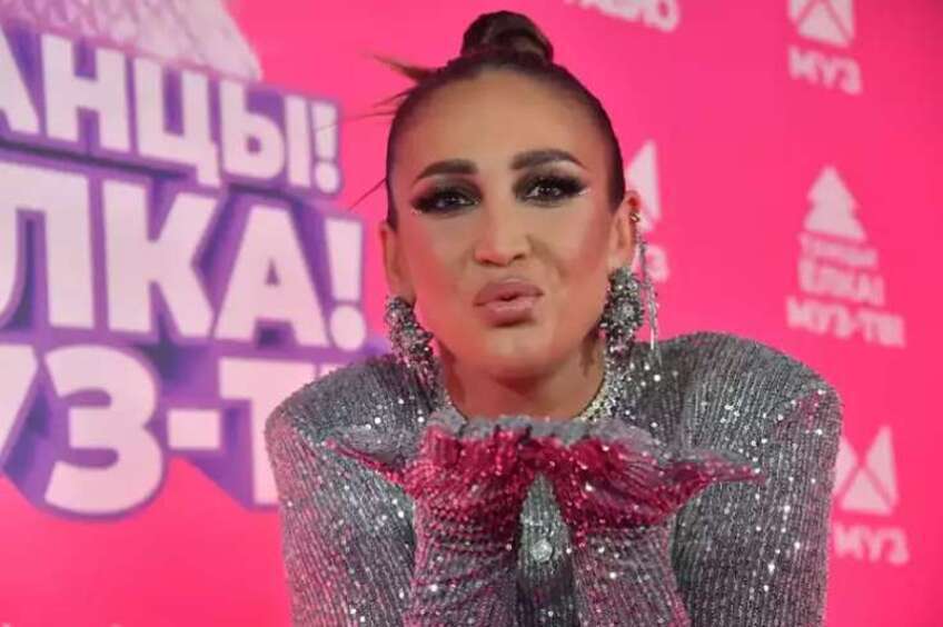 Ольга Бузова сообщила, что исчезнет из соцсетей: «Легла в больницу»