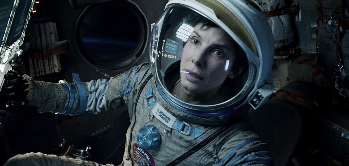 Полотенце с мылом и вода в комочках: как ухаживают за собой женщины в открытом космосе