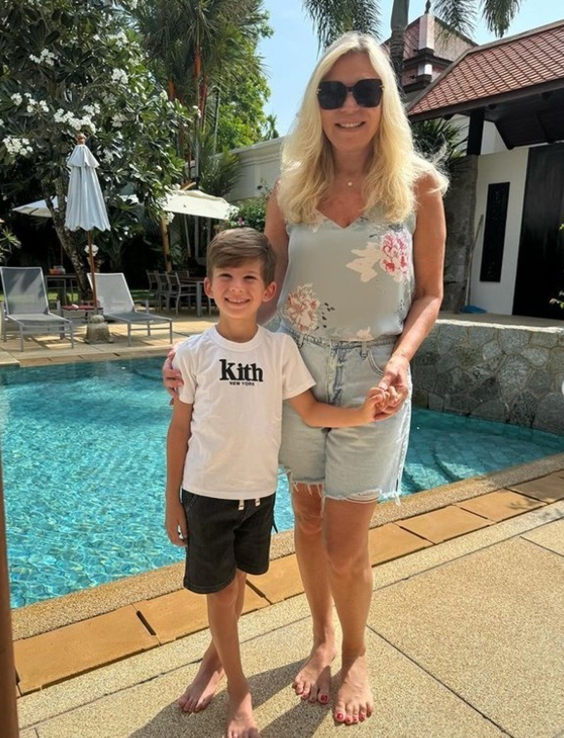 Марина Юдашкина с внуком Толей