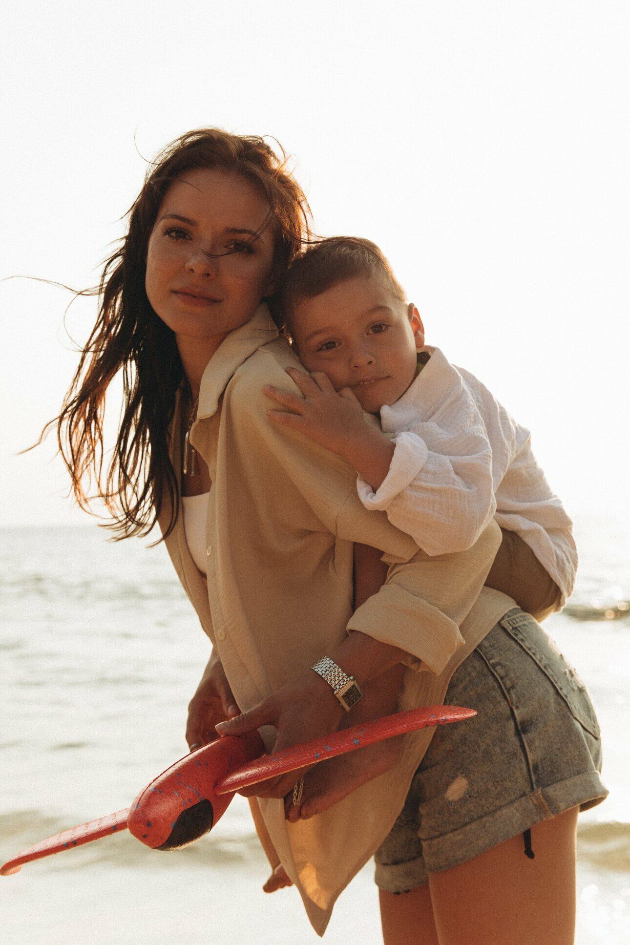 Анна Глаубэ с сыном Даниилом