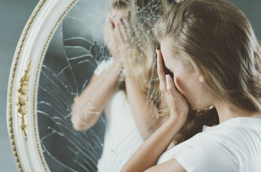 Приметы и поверья с зеркалами: что никогда нельзя делать