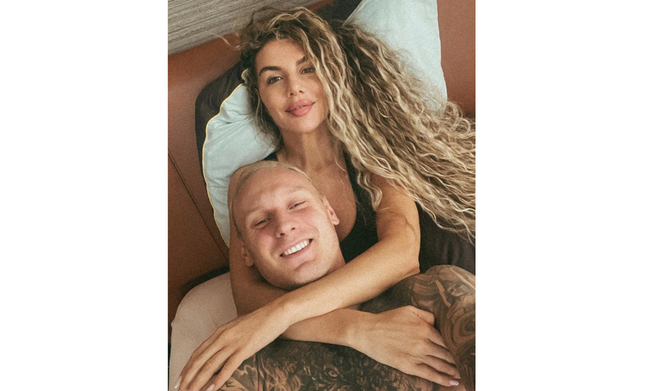 «Я понятия не имею, когда мы встретимся опять»: что происходит в браке Анны Седоковой