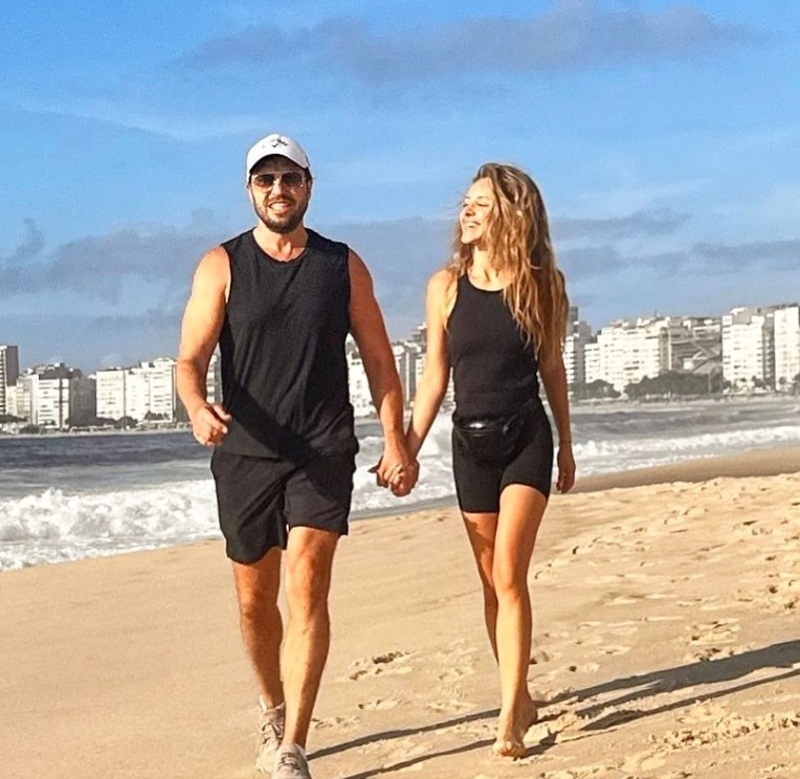 Александр Ревва с женой