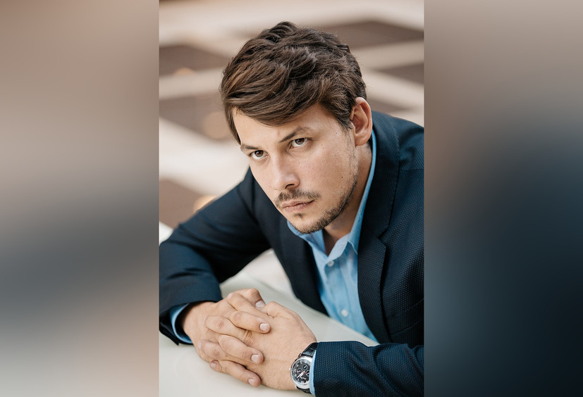 Брат Чулпан Хаматовой распродает имущество в России