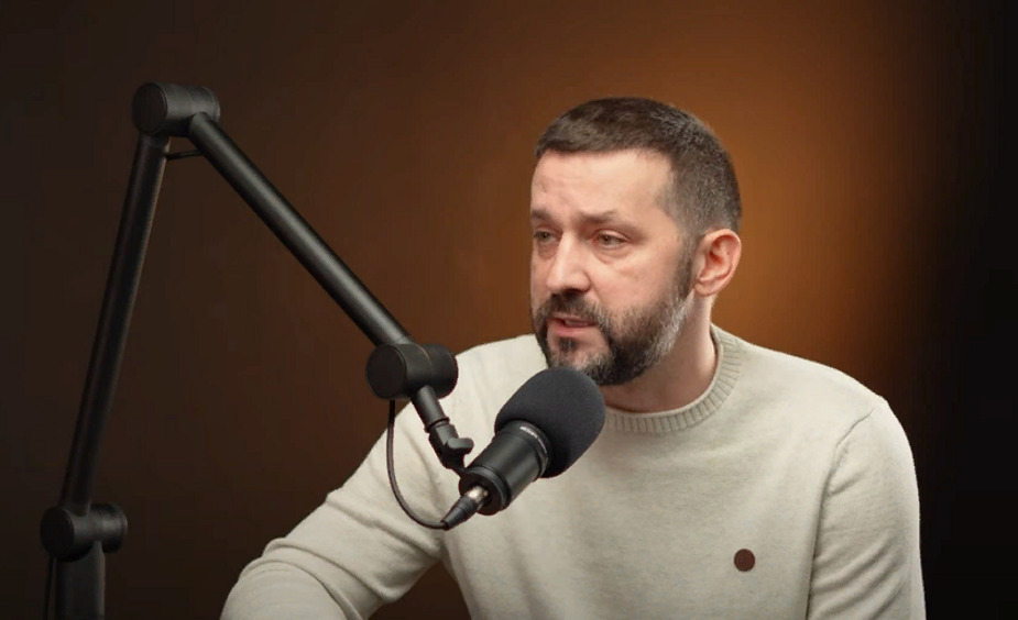 Руслан Белый