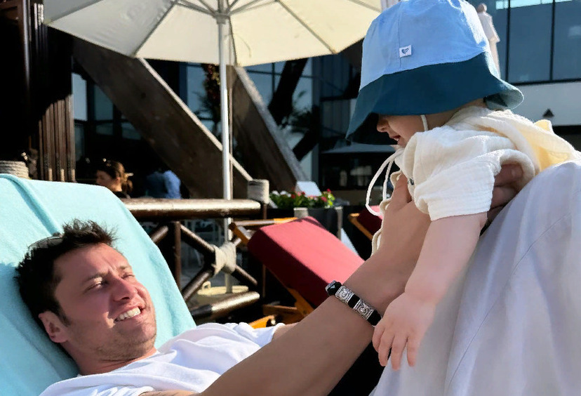 Павел Прилучный с младшим сыном