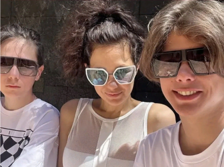 Екатерина Климова с сыновьями