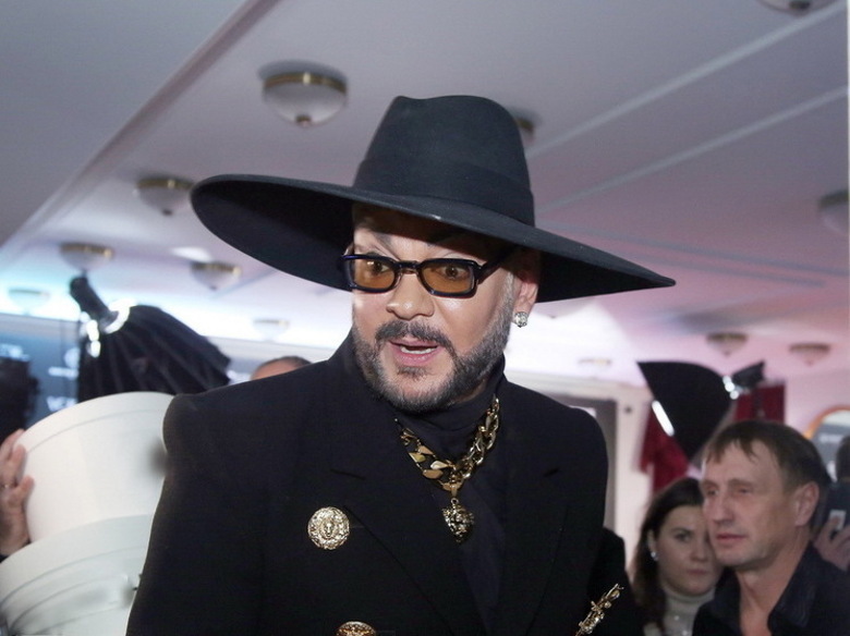 Киркоров впервые вышел в свет после «голой» вечеринки