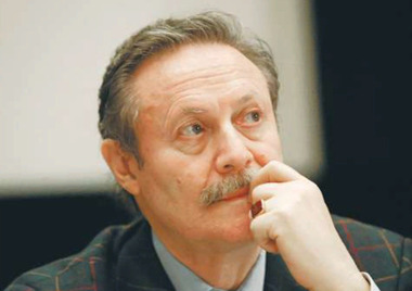 Юрий Соломин