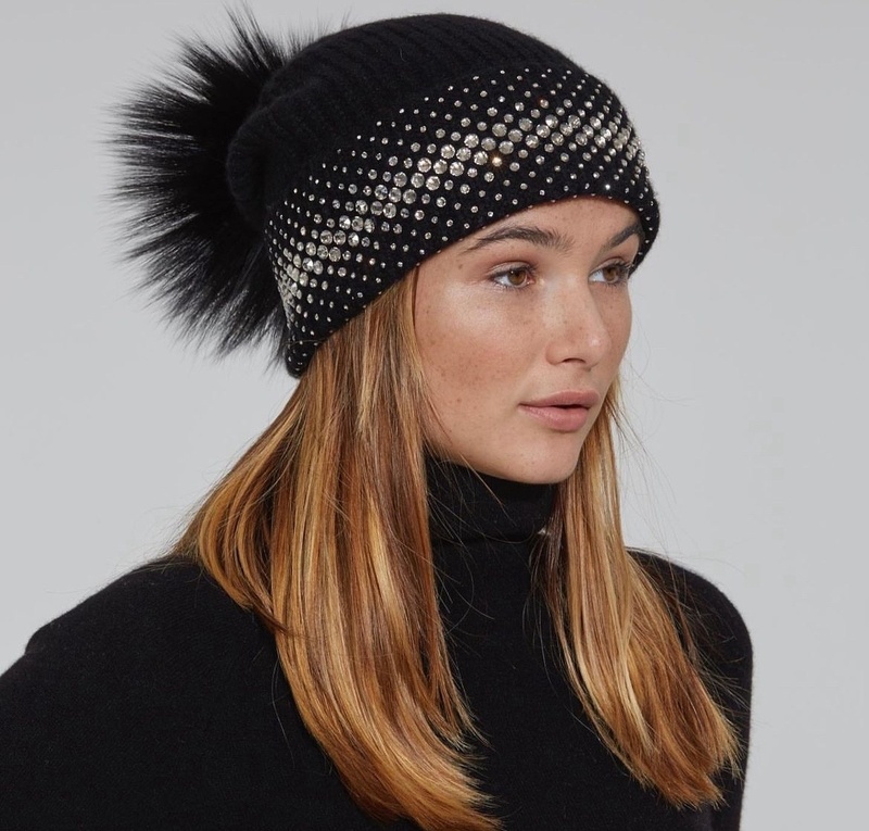 Шапка со стразами