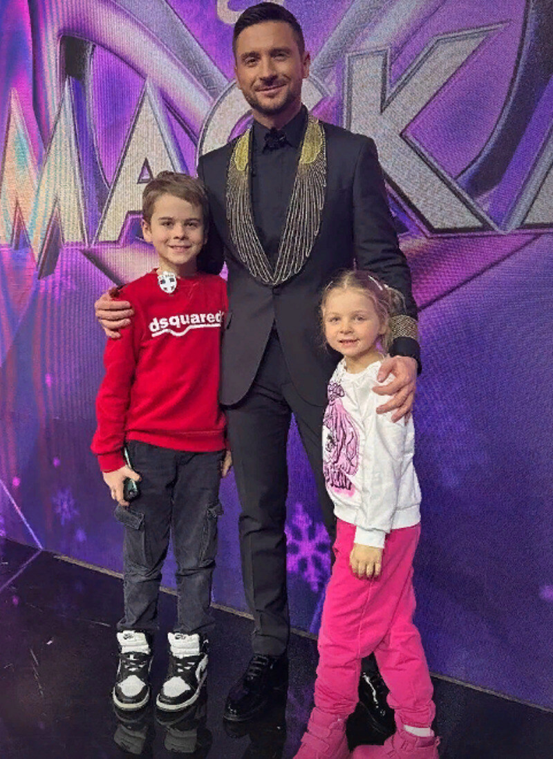 Лазарев с детьми