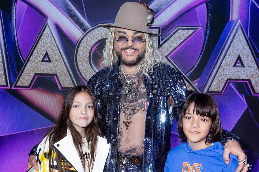 «Дети же растут без мамы»: сына и дочь Киркорова буллят в школе