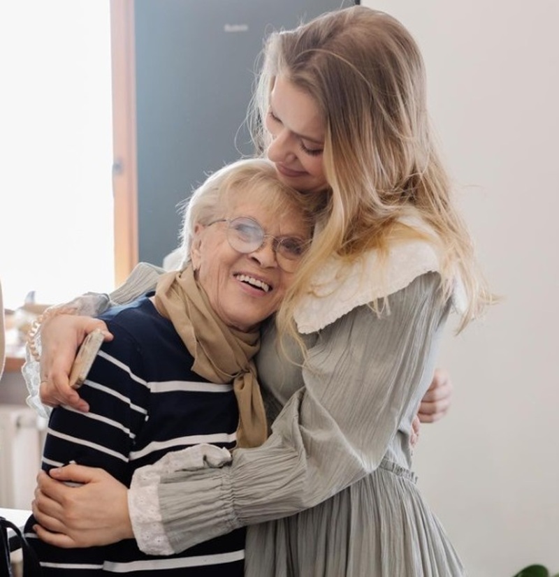 Алиса Фрейндлих с внучкой Анной