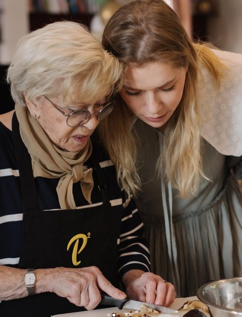 Алиса Фрейндлих с внучкой Анной